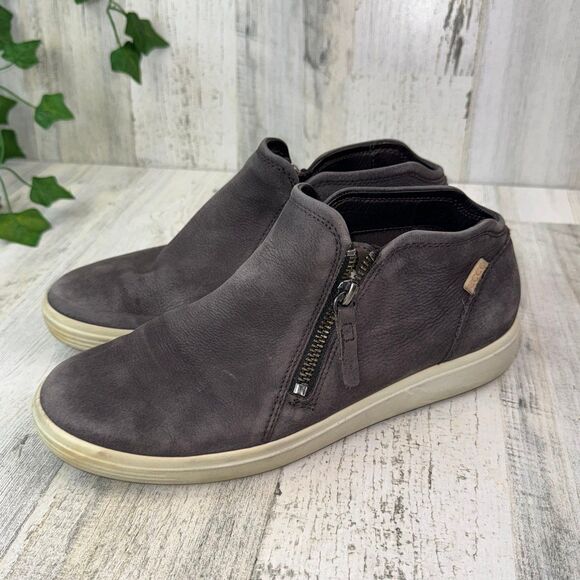 Ecco Soft Low Cut Zip Booties Sneakers Brown Women Size 7 - Picture 1 of 7